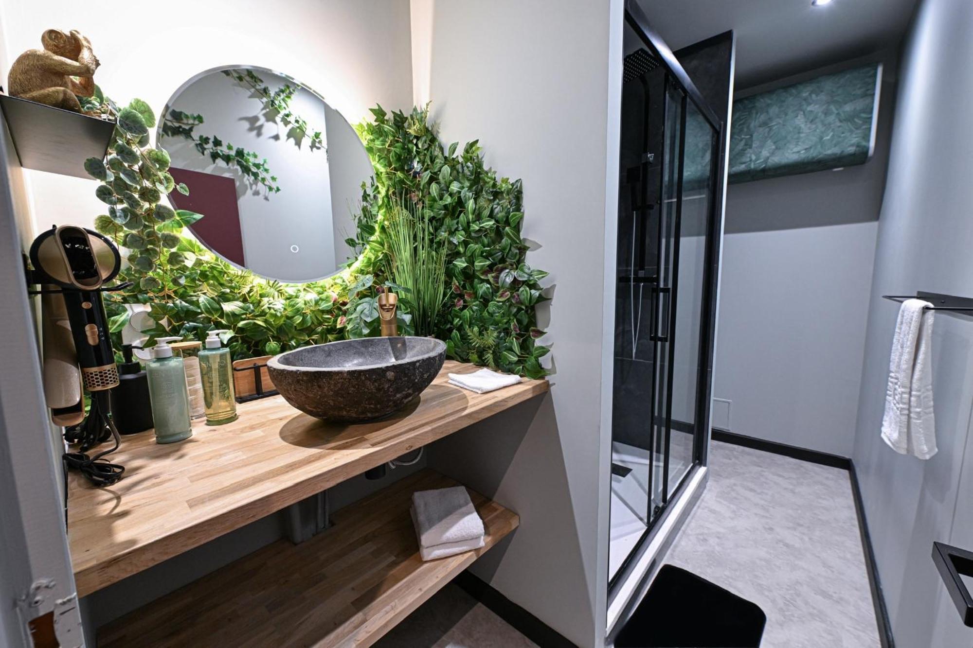 Secret Jungle - Love Room By Prim0 C0Nciergerie Royat Luaran gambar